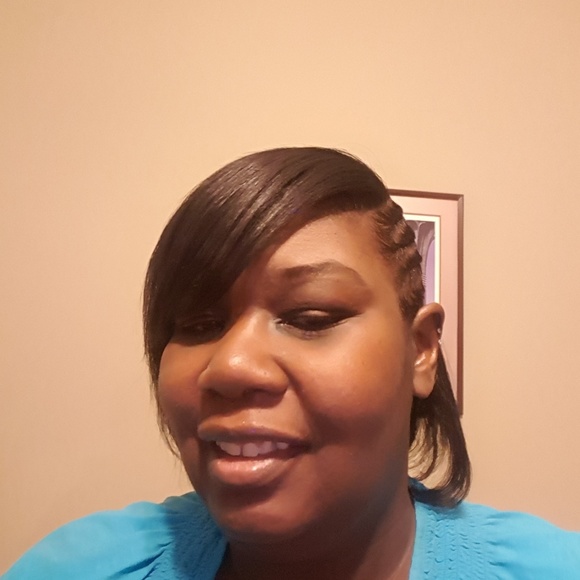 Meet your Posher, Veronica - Picture 2 of 2